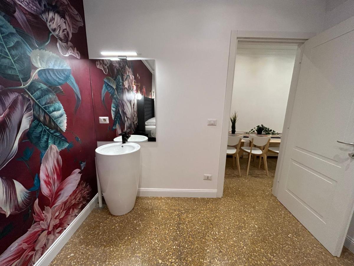 Raffaello'S Place Рим Екстер'єр фото