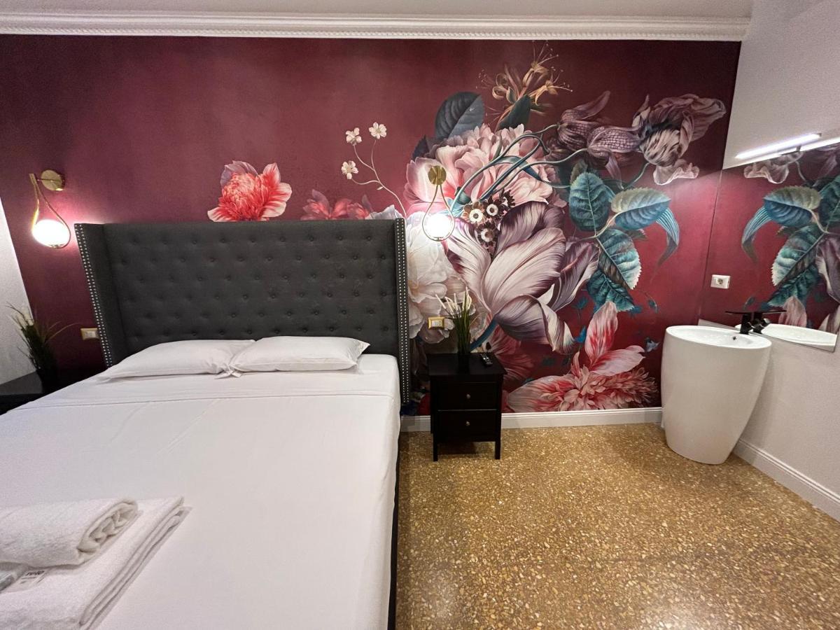 Raffaello'S Place Рим Екстер'єр фото