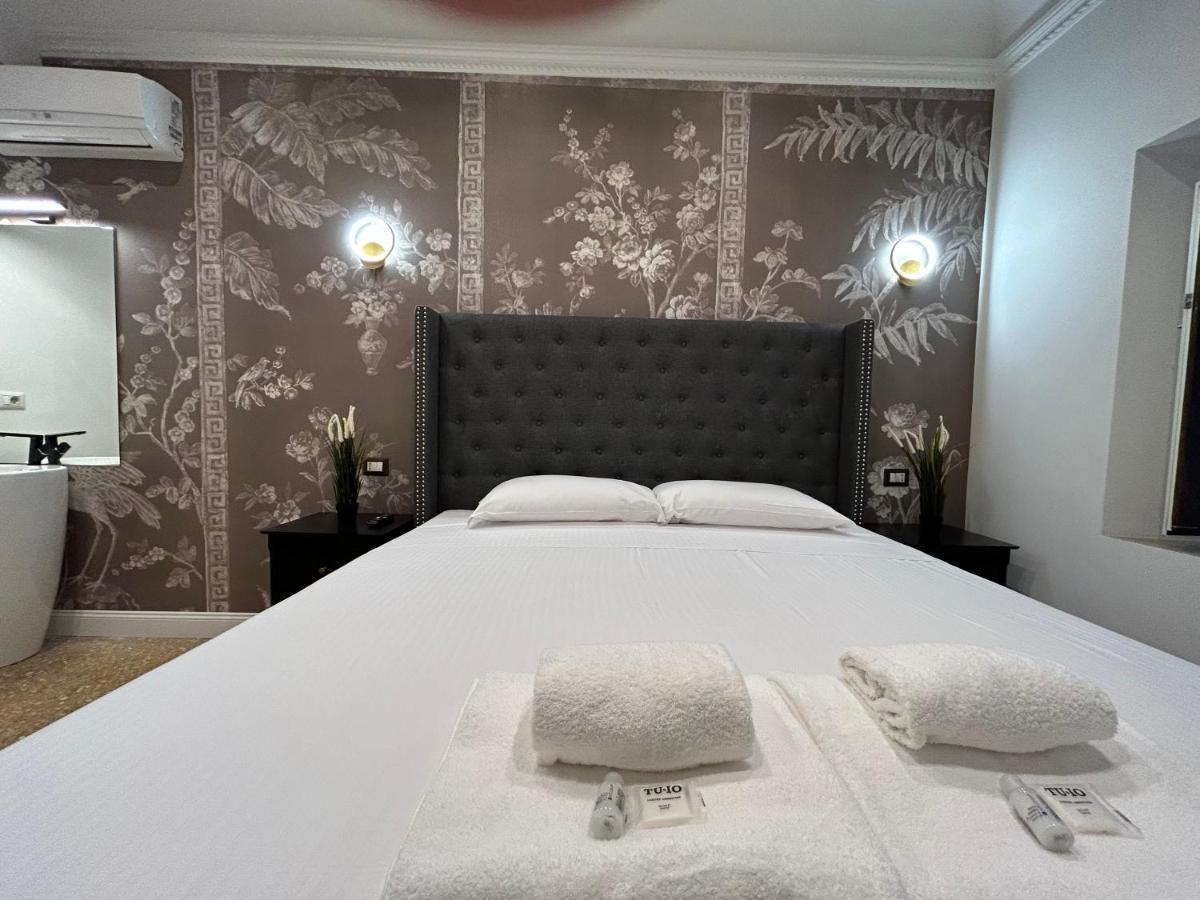 Raffaello'S Place Рим Екстер'єр фото
