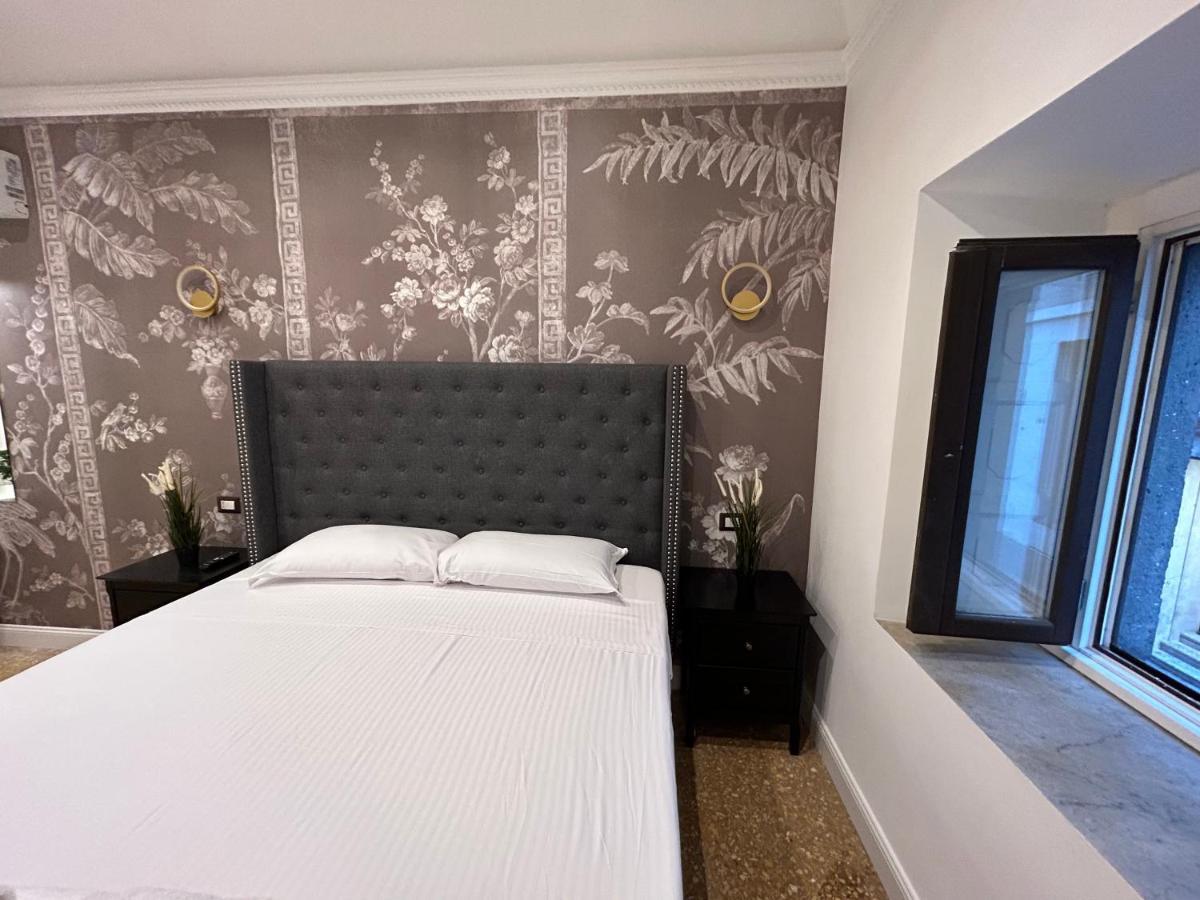 Raffaello'S Place Рим Екстер'єр фото