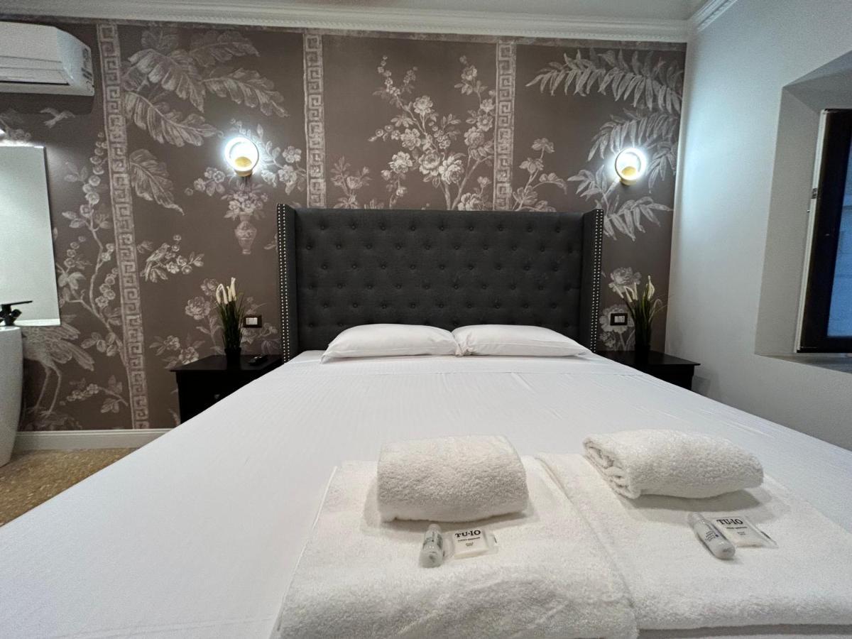 Raffaello'S Place Рим Екстер'єр фото